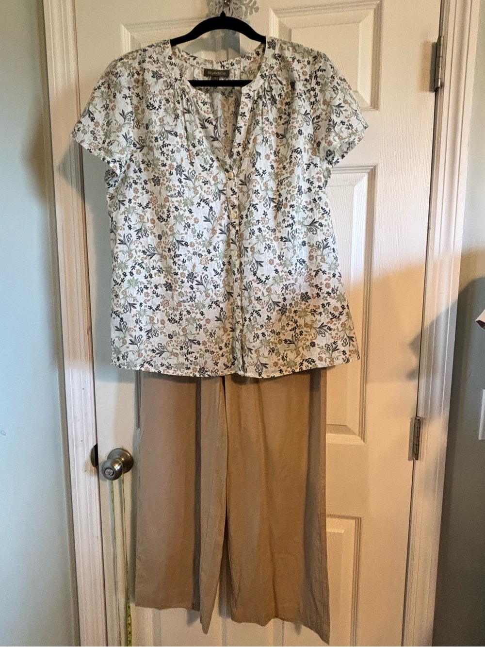 🍂😍OUTFIT Tommy Hilfiger Women’s Tan Wide-Leg Pants & Top Size Medium